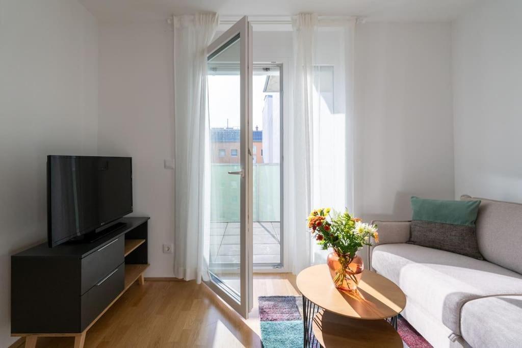 Apartament Hm • Sleek 1br With Balcony *