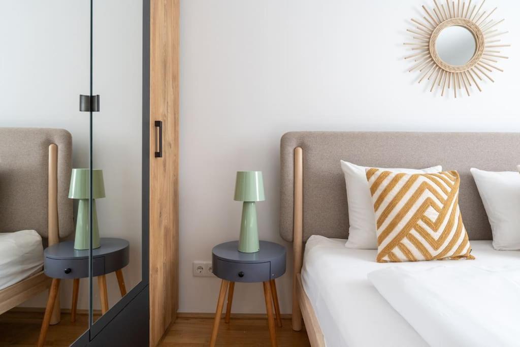 Hm • Sleek 1br With Balcony * Wiedeń